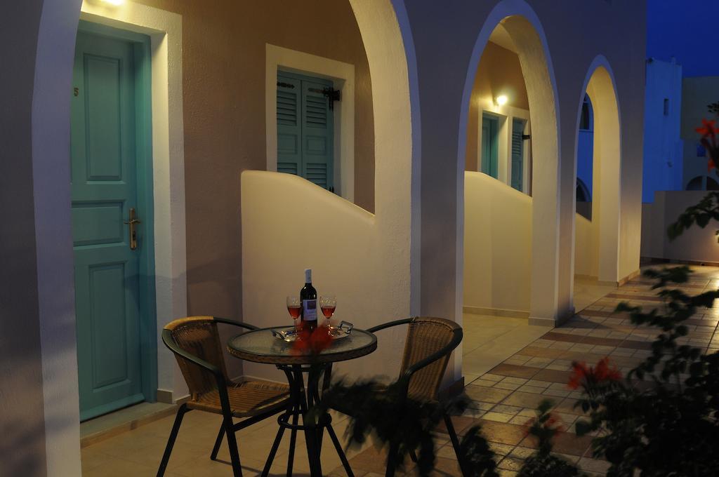 Villa Rose Тира Экстерьер фото